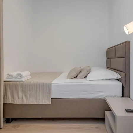 Modea With Heated Pool *