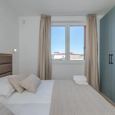 Modea With Heated Pool Plano