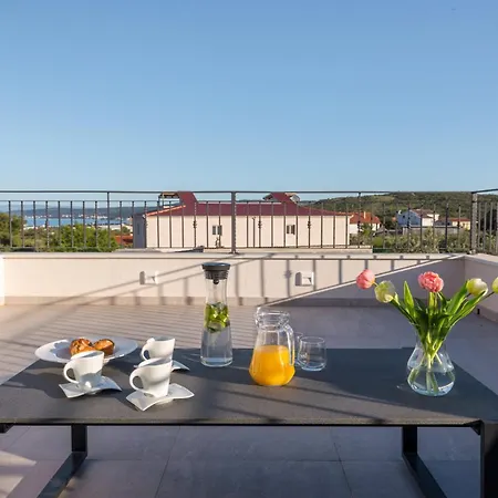 Modea With Heated Pool *