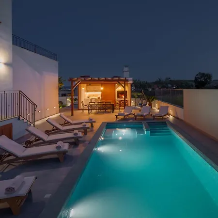 Modea With Heated Pool Villa Plano