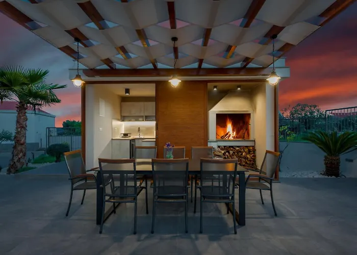 Modea With Heated Pool *