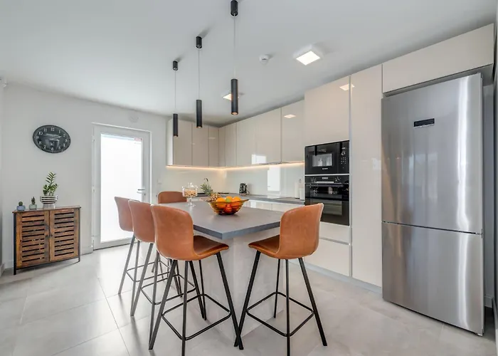 Modea With Heated Pool Villa Plano