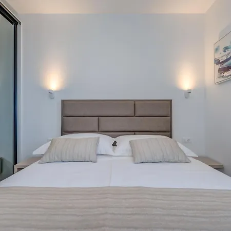 Modea With Heated Pool Plano