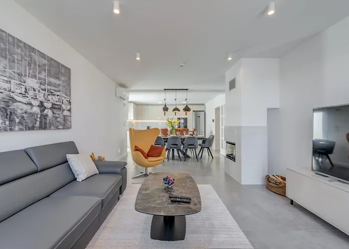 빌라 Modea With Heated Pool