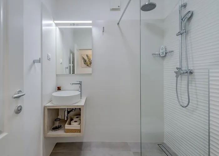 Modea With Heated Pool *