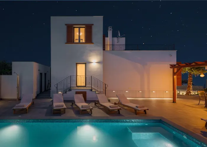 Modea With Heated Pool