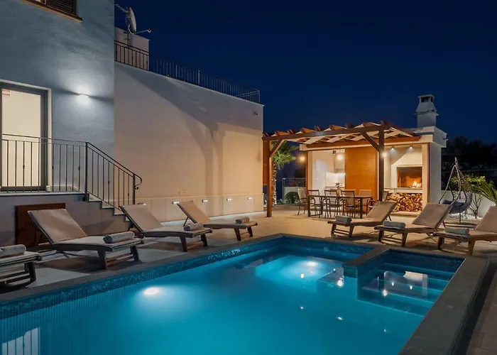 Modea With Heated Pool *