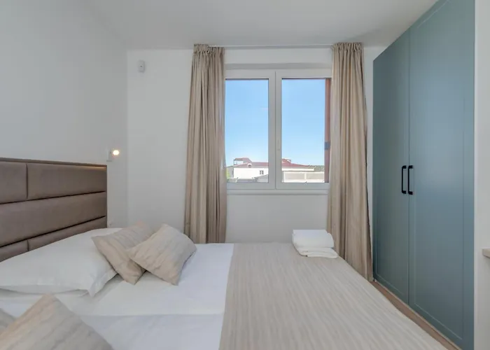 Modea With Heated Pool Plano