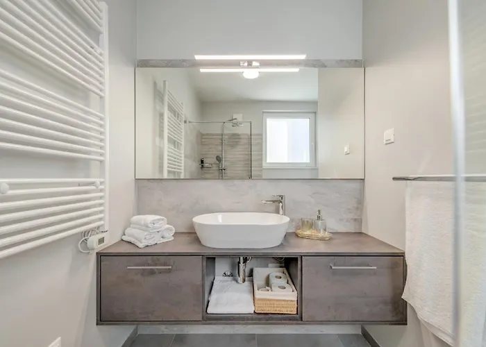 빌라 Modea With Heated Pool Plano