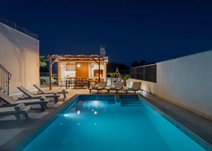 빌라 Modea With Heated Pool