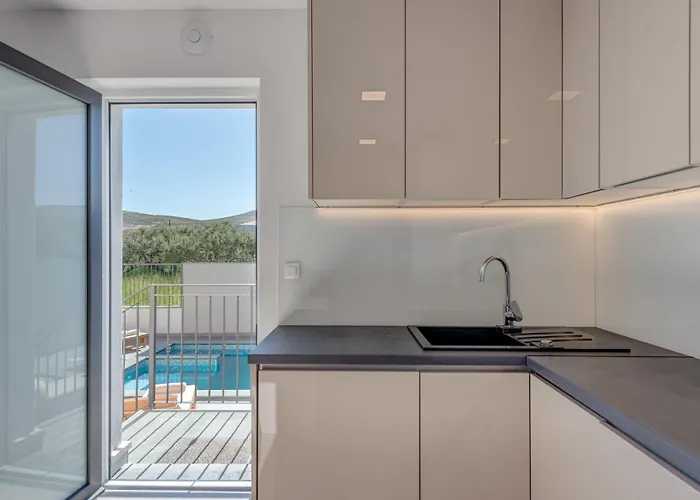 Modea With Heated Pool *