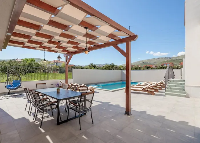 Modea With Heated Pool Plano