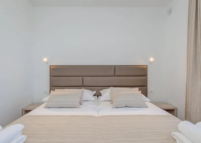 빌라 Modea With Heated Pool